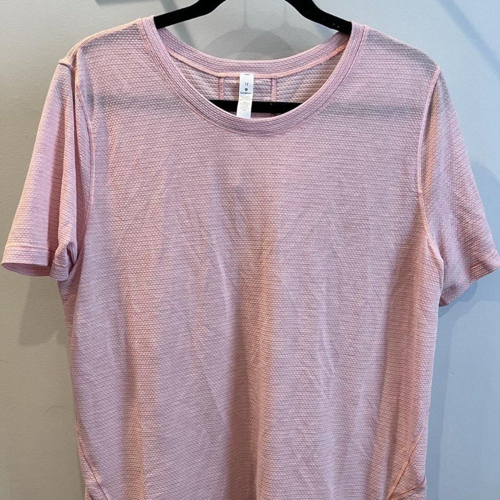 Lululemon lightweight tshirt - size 12